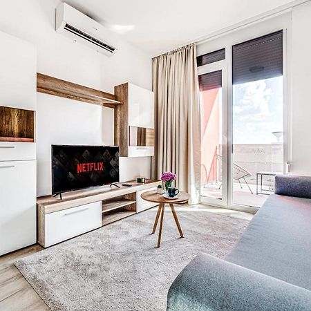 Ari Green Apartment Near Atrium Mall Арад Екстер'єр фото